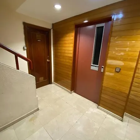 Daire Comodo En El Centro De Oviedo