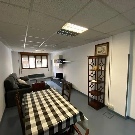 Comodo En El Centro De * Oviedo